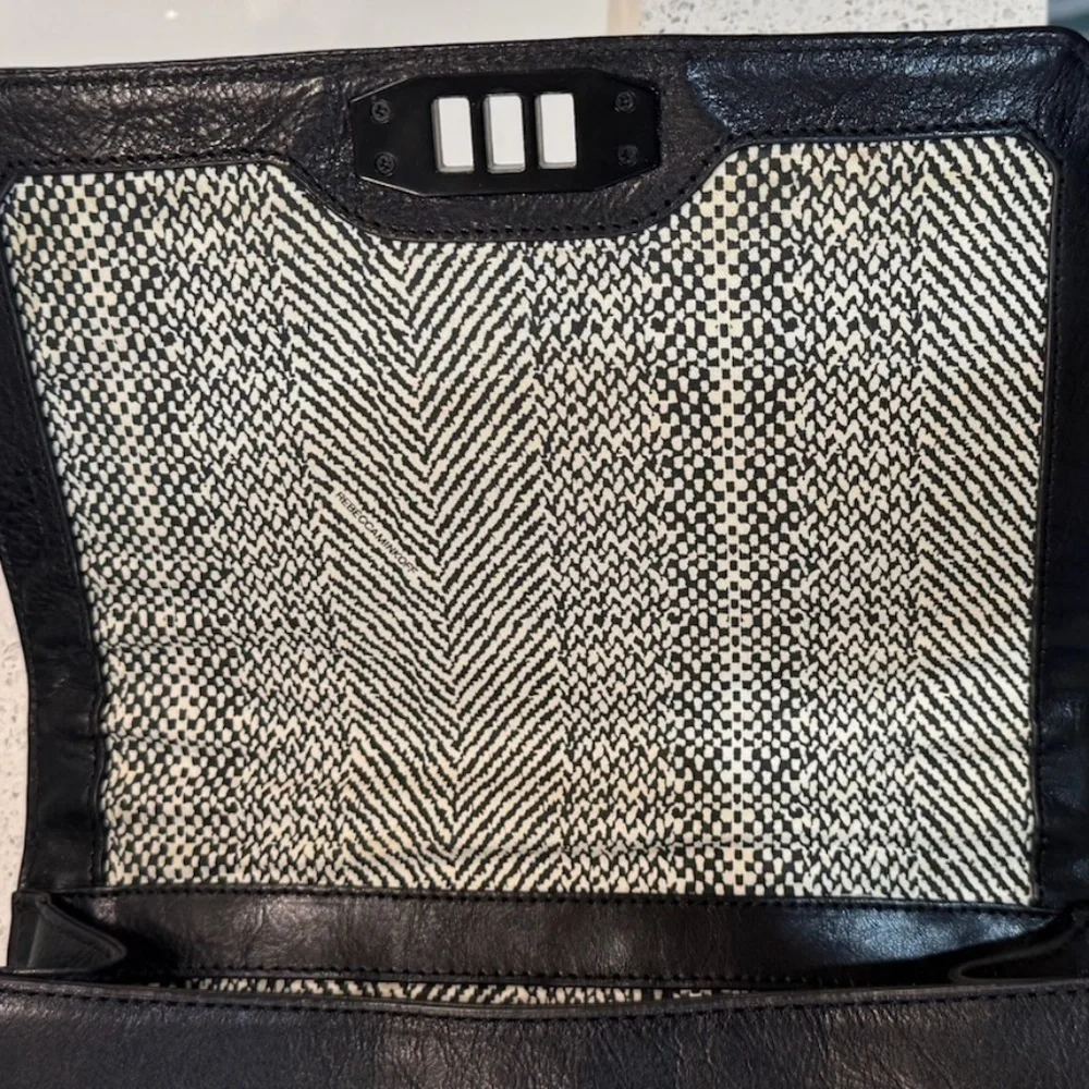 Rebecca Minkoff Love Quilted Leather Crossbody Bag - Picture 6 of 7